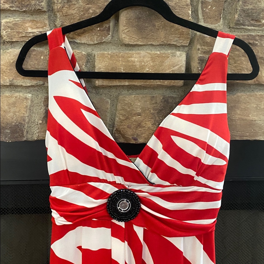 NWT Jessica Taylor Red and White Dress with black & silver embellishment. Small - Picture 2 of 11